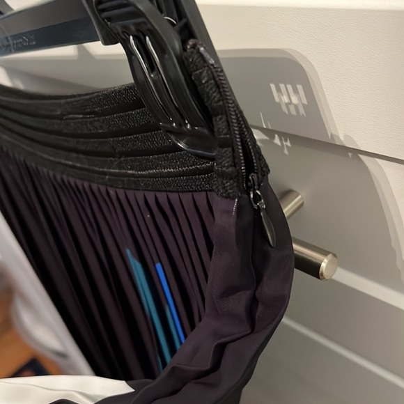 Black pleated midi skirt with colorful digital print! - Picture 4 of 4